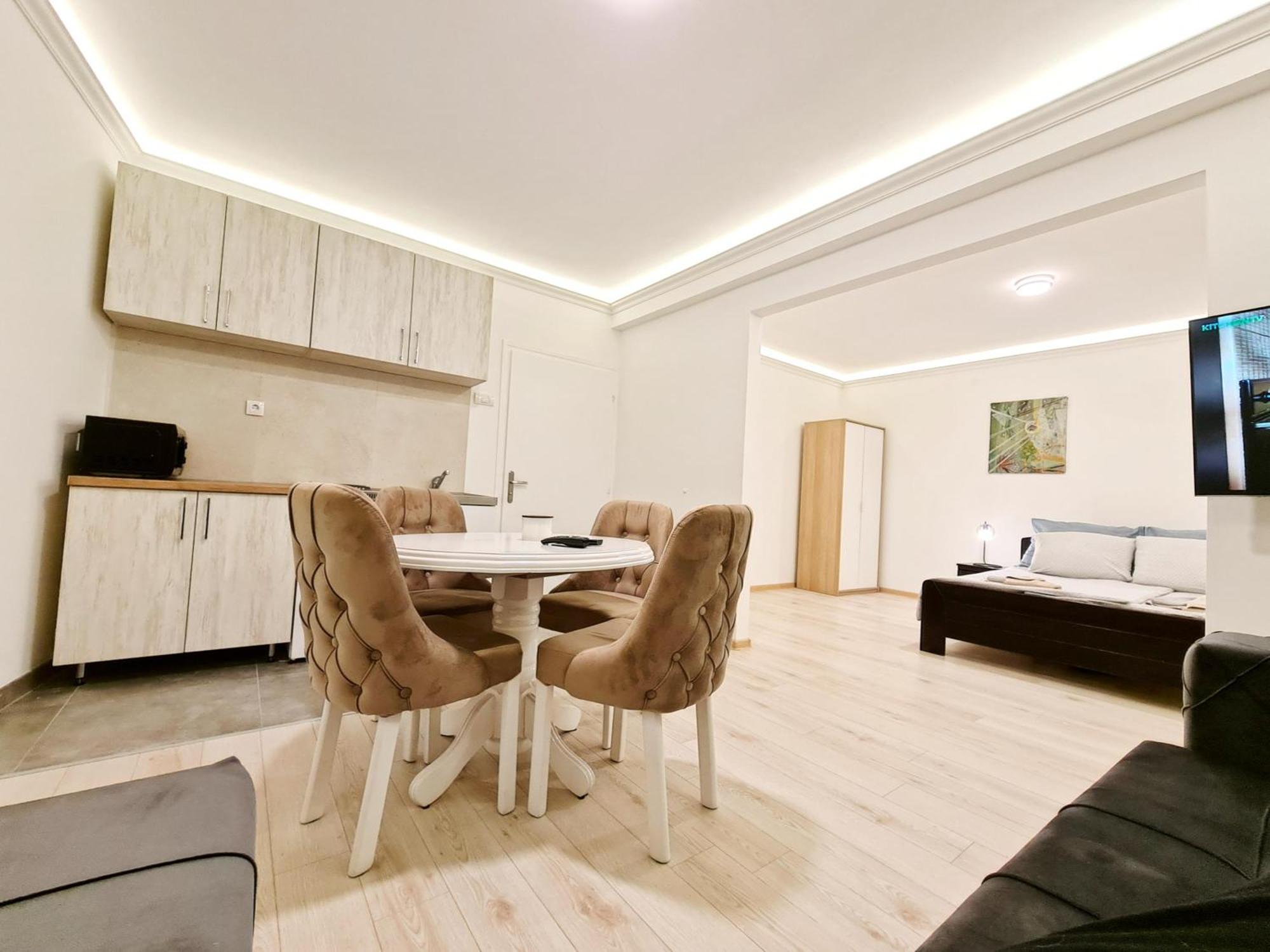 Modern Central Apartments Renovated Belgrado Exterior foto