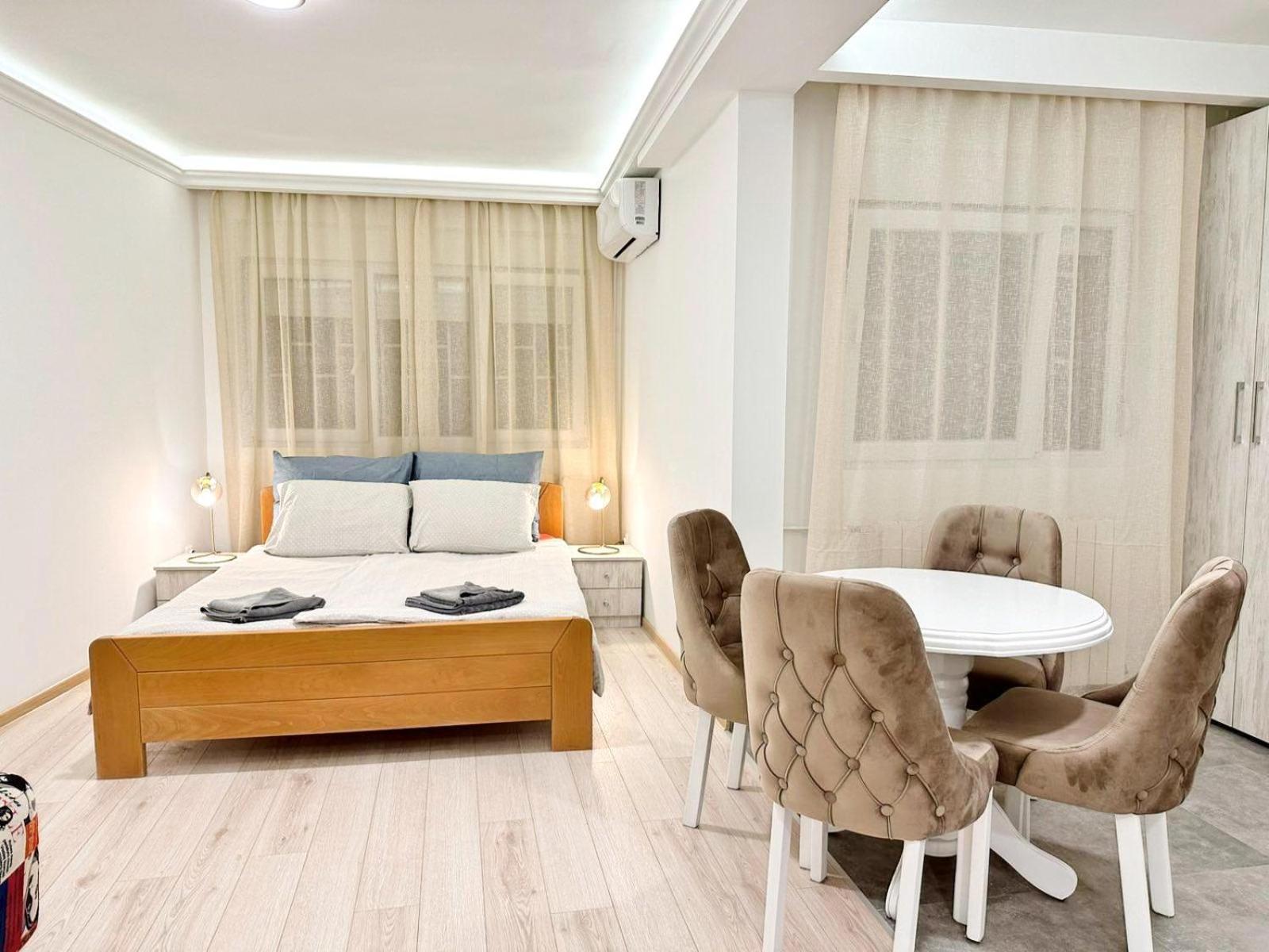 Modern Central Apartments Renovated Belgrado Exterior foto